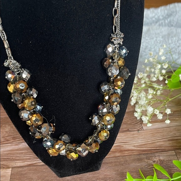 Chic Crystal Beaded Necklace in Gold and Silver - Picture 5 of 8